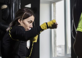 Governador Celso Ramos lança projeto gratuito de defesa pessoal para mulheres