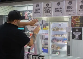 Certificado de qualidade: Prefeitura de São José entrega Selo de Inspeção Municipal a açougue no Ipiranga