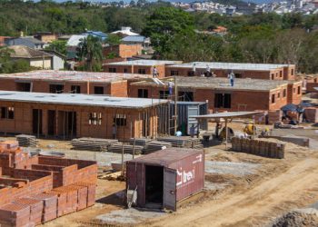 Obras do residencial popular do Horto Florestal avançam em São José