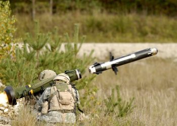 Exército Brasileiro assina LOA para aquisição do míssil Javelin
