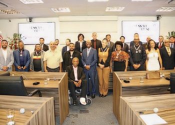 Câmara Municipal de São José condecorou personalidades com a medalha Afrodescendentes