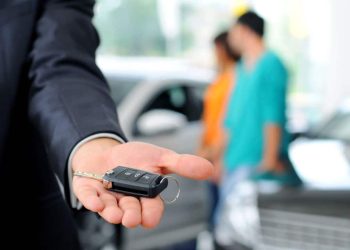 Governo discute desconto para idosos na compra de carro zero