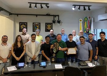 Câmara de Biguaçu entrega Moções de Aplausos a destaques do município