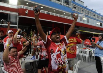 Carnaval de Florianópolis teve disputa acirrada e Consulado como campeã; veja todas as notas