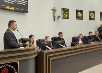 Prefeito Eduardo Freccia participa da reabertura do ano legislativo na Câmara de Vereadores de Palhoça