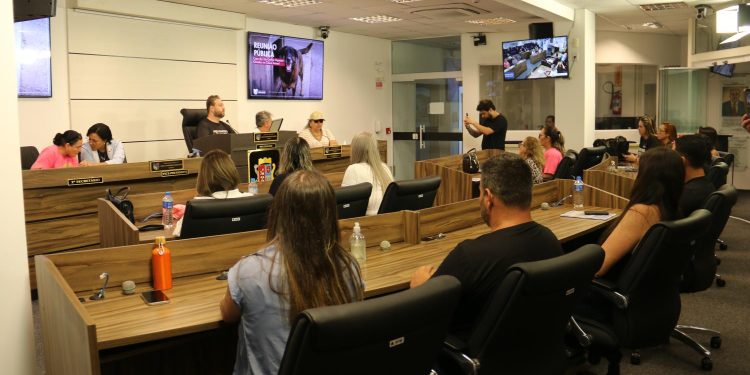 Reunião Pública debate caso “Cão Orelha” e fortalece pauta do bem-estar animal em São José