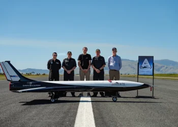 Pilotado por um brasileiro, o avião espacial supersônico Aurora conclui experimento de rastreamento por radar