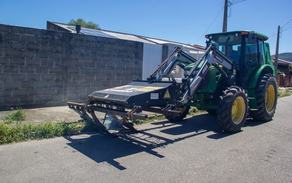 Máquinas e tecnologia ampliam eficiência na limpeza urbana em São José