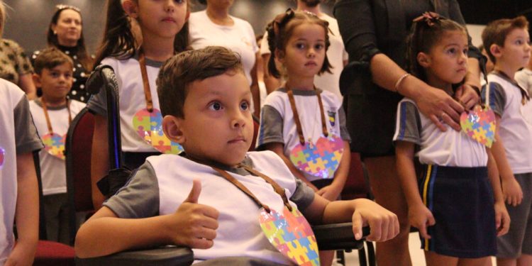 Governador Celso Ramos realiza 1º Seminário de Educação Inclusiva