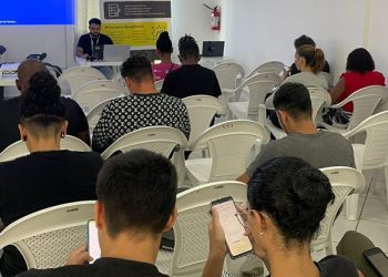 Feirão de empregos mobiliza moradores e encaminha candidatos para novas oportunidades em Palhoça